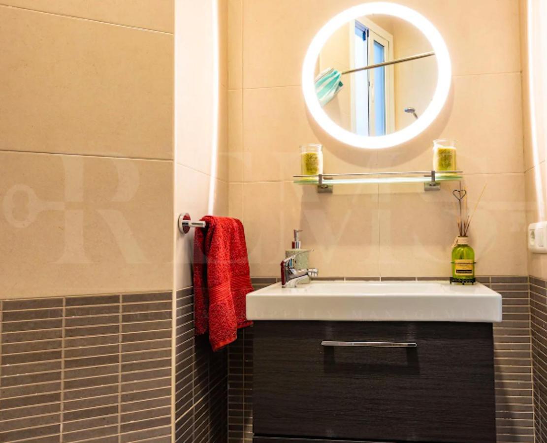 Holidays2malaga Capitan Renovated With Patio & Balconies In The Center
